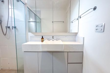 Apartamento para alugar com 67m², 2 quartos e 2 vagas