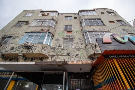 Apartamento à venda com 75m², 2 quartos e sem vaga Apartamento à venda com 75m², 2 quartos e sem vagaFachada