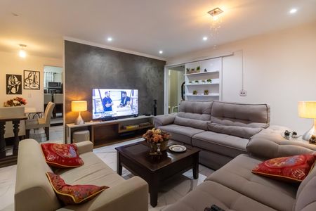 Casa para alugar com 5 quartos, 175m² em Jardim Samambaia, Praia Grande