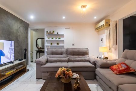 Casa para alugar com 5 quartos, 175m² em Jardim Samambaia, Praia Grande