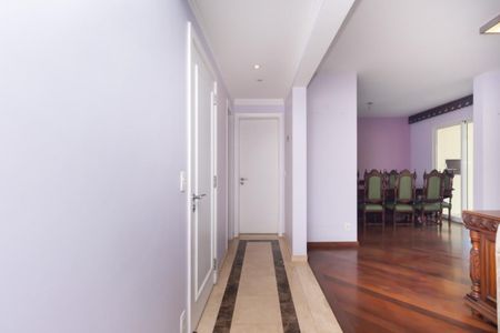 Apartamento à venda com 214m², 4 quartos e 4 vagas