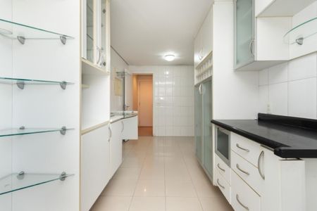 Apartamento à venda com 214m², 4 quartos e 4 vagas