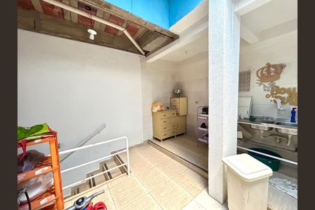 Casa à venda com 240m², 4 quartos e 6 vagasÁrea de Serviço