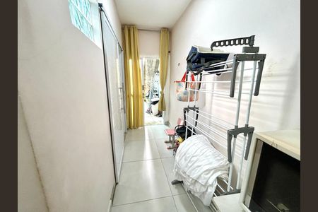 Casa à venda com 240m², 4 quartos e 6 vagasÁrea de Serviço