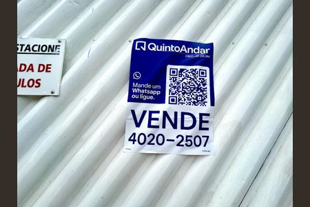 Casa à venda com 240m², 4 quartos e 6 vagasPlaca aproximada 