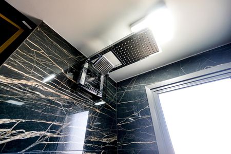 Apartamento à venda com 83m², 3 quartos e 1 vagaChuveiro