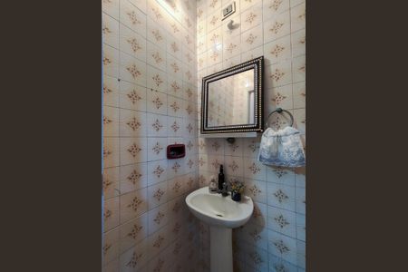 Casa de condomínio à venda com 167m², 3 quartos e sem vagaLavabo