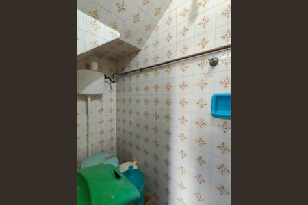 Casa de condomínio à venda com 167m², 3 quartos e sem vagaLavabo