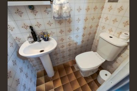 Casa de condomínio à venda com 167m², 3 quartos e sem vagaLavabo