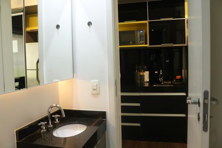 Banheiro de kitnet/studio para alugar com 1 quarto, 25m² em Perdizes, São Paulo