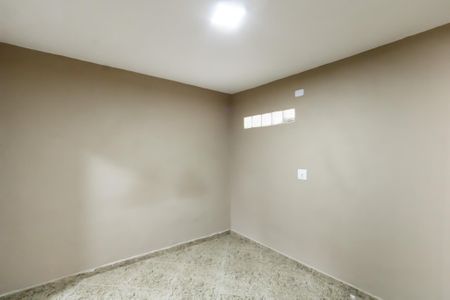 Quarto de casa para alugar com 1 quarto, 40m² em Vila Franci, São Paulo