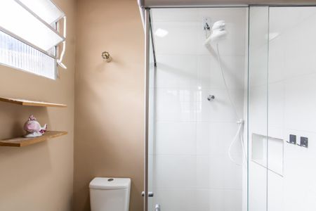 Banheiro de casa para alugar com 1 quarto, 40m² em Vila Franci, São Paulo