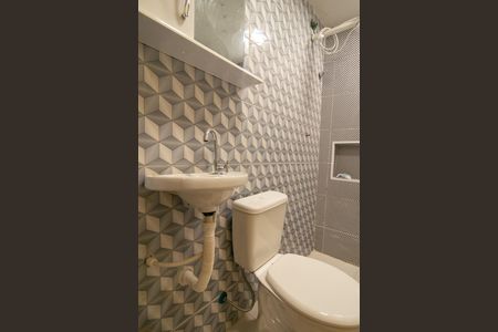 Apartamento à venda com 80m², 2 quartos e sem vagaBanheiro Quarto 2 - Suíte