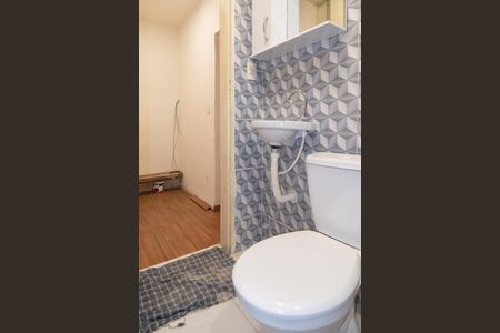 Apartamento à venda com 80m², 2 quartos e sem vagaBanheiro Quarto 2 - Suíte