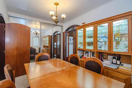 Casa para alugar com 240m², 4 quartos e 2 vagasCopa