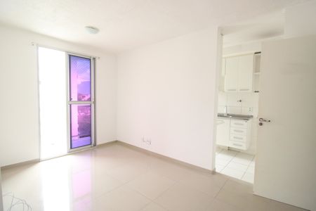 Sala de apartamento para alugar com 2 quartos, 55m² em Taquara, Rio de Janeiro