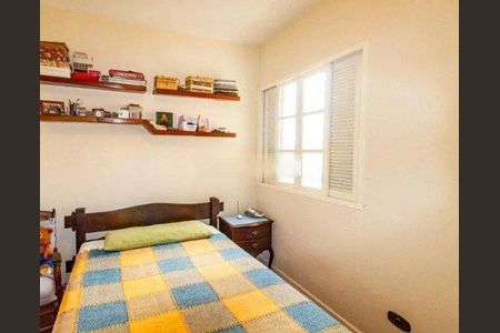 Casa à venda com 3 quartos, 300m² em Vila Alexandria, São Paulo