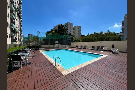 Apartamento à venda com 169m², 2 quartos e 1 vagaÁrea comum - Piscina