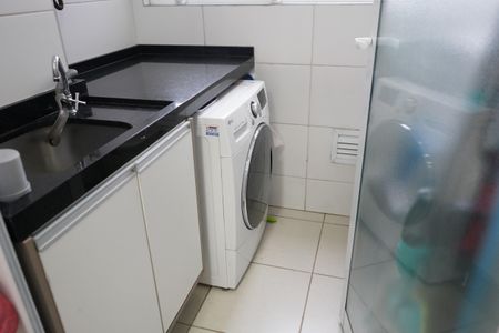 Apartamento para alugar com 60m², 3 quartos e 1 vagaÁrea de Serviço
