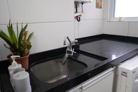 Apartamento para alugar com 60m², 3 quartos e 1 vagaÁrea de Serviço