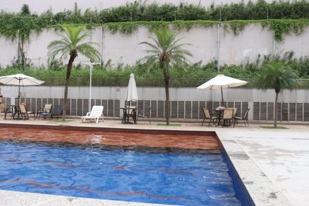 Apartamento à venda com 79m², 2 quartos e 2 vagasÁrea comum - Piscina