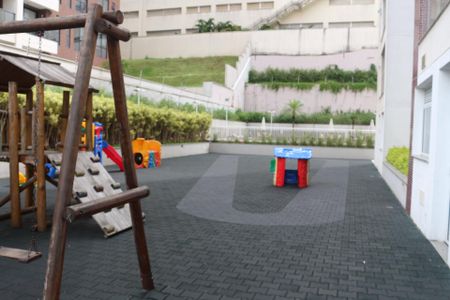 Apartamento à venda com 79m², 2 quartos e 2 vagasÁrea comum - Playground