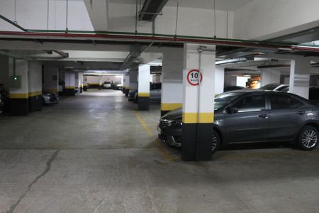 Apartamento à venda com 79m², 2 quartos e 2 vagasGaragem