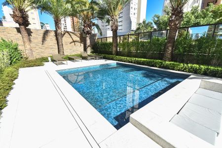 Apartamento à venda com 144m², 4 quartos e 2 vagasÁrea comum - Piscina