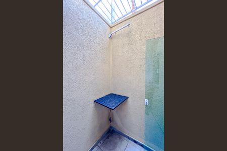 Casa de condomínio à venda com 50m², 2 quartos e 1 vagaÁrea de Serviço