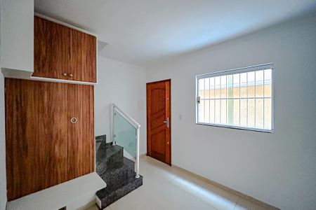 Casa de condomínio à venda com 50m², 2 quartos e 1 vagaSala
