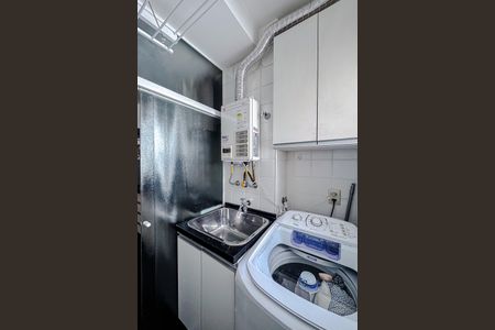 Apartamento à venda com 65m², 2 quartos e 1 vagaÁrea de Serviço