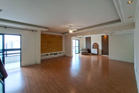 Apartamento para alugar com 190m², 4 quartos e 3 vagas Apartamento para alugar com 190m², 4 quartos e 3 vagasSala