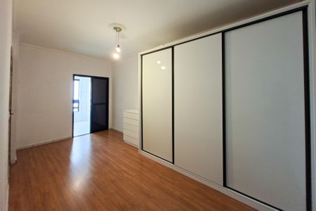 Apartamento para alugar com 190m², 4 quartos e 3 vagas Apartamento para alugar com 190m², 4 quartos e 3 vagasQuarto 1