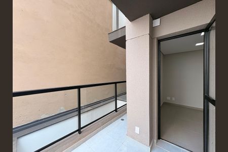 Apartamento para alugar com 62m², 2 quartos e 1 vagaSacada integrativa entre suite e quarto 1