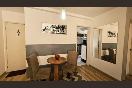 Sala de apartamento à venda com 2 quartos, 54m² em Vila Nova Esperia, Jundiaí
