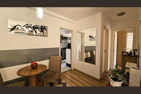 Sala de apartamento à venda com 2 quartos, 54m² em Vila Nova Esperia, Jundiaí