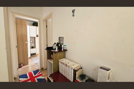 Corredor de apartamento à venda com 2 quartos, 54m² em Vila Nova Esperia, Jundiaí