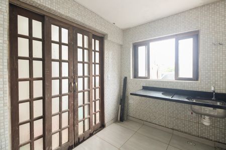 Casa à venda com 50m², 1 quarto e sem vagaCozinha e Área de Serviço 