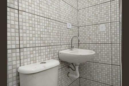 Casa para alugar com 50m², 1 quarto e sem vaga Casa para alugar com 50m², 1 quarto e sem vagaBanheiro social