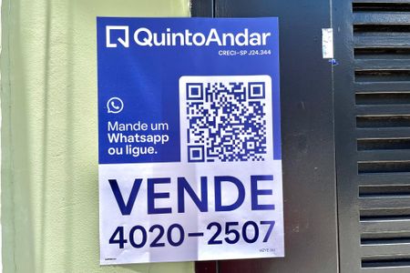 Casa à venda com 225m², 3 quartos e 2 vagas Casa à venda com 225m², 3 quartos e 2 vagasPlaquinha