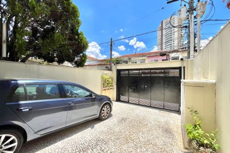 Casa à venda com 225m², 3 quartos e 2 vagas Casa à venda com 225m², 3 quartos e 2 vagasGaragem