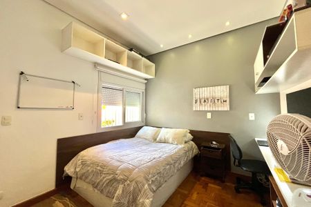 Casa à venda com 225m², 3 quartos e 2 vagas Casa à venda com 225m², 3 quartos e 2 vagasQuarto 2