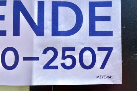 Casa à venda com 225m², 3 quartos e 2 vagas Casa à venda com 225m², 3 quartos e 2 vagasPlaquinha