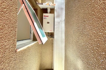 Casa à venda com 225m², 3 quartos e 2 vagas Casa à venda com 225m², 3 quartos e 2 vagasBanheiro Corredor