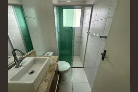 Apartamento para alugar com 55m², 2 quartos e 2 vagas Apartamento para alugar com 55m², 2 quartos e 2 vagasBanheiro