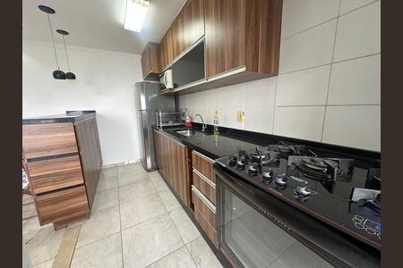 Apartamento para alugar com 55m², 2 quartos e 2 vagas Apartamento para alugar com 55m², 2 quartos e 2 vagasCozinha