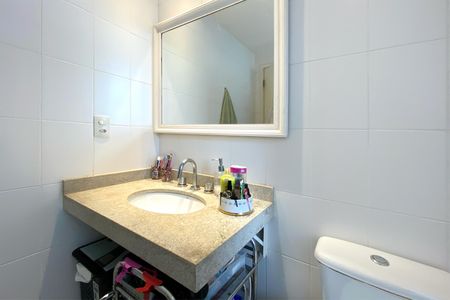 Apartamento à venda com 219m², 4 quartos e 4 vagasBanheiro da Suíte 4