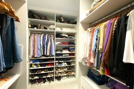 Apartamento à venda com 219m², 4 quartos e 4 vagasCloset da suíte 1