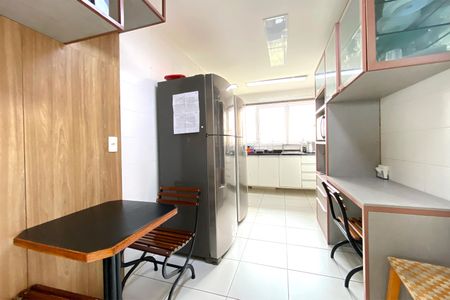Apartamento à venda com 219m², 4 quartos e 4 vagasCozinha