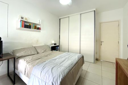 Apartamento à venda com 219m², 4 quartos e 4 vagasSuite 2